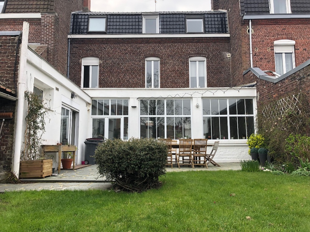 Haubourdin 59320 large 1930 en double distibution Photo 1 - Brique Rouge Immobilier Haubourdin 59320 large 1930 en double distibution Photo 1 - Brique Rouge Immobilier