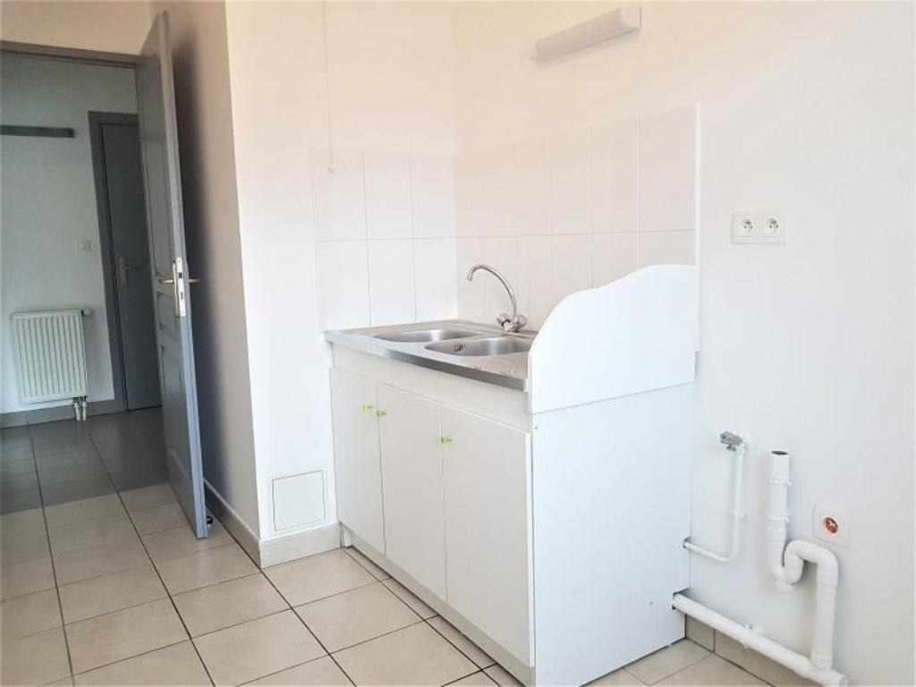 Les melusines magnifique type iii  louer Photo 3 - Brique Rouge Immobilier