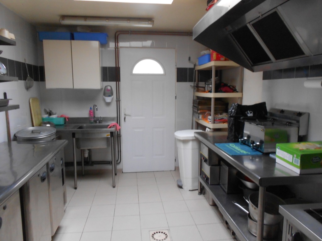 Immeuble comprenant commerce et habitation 285m2 Photo 4 - Brique Rouge Immobilier