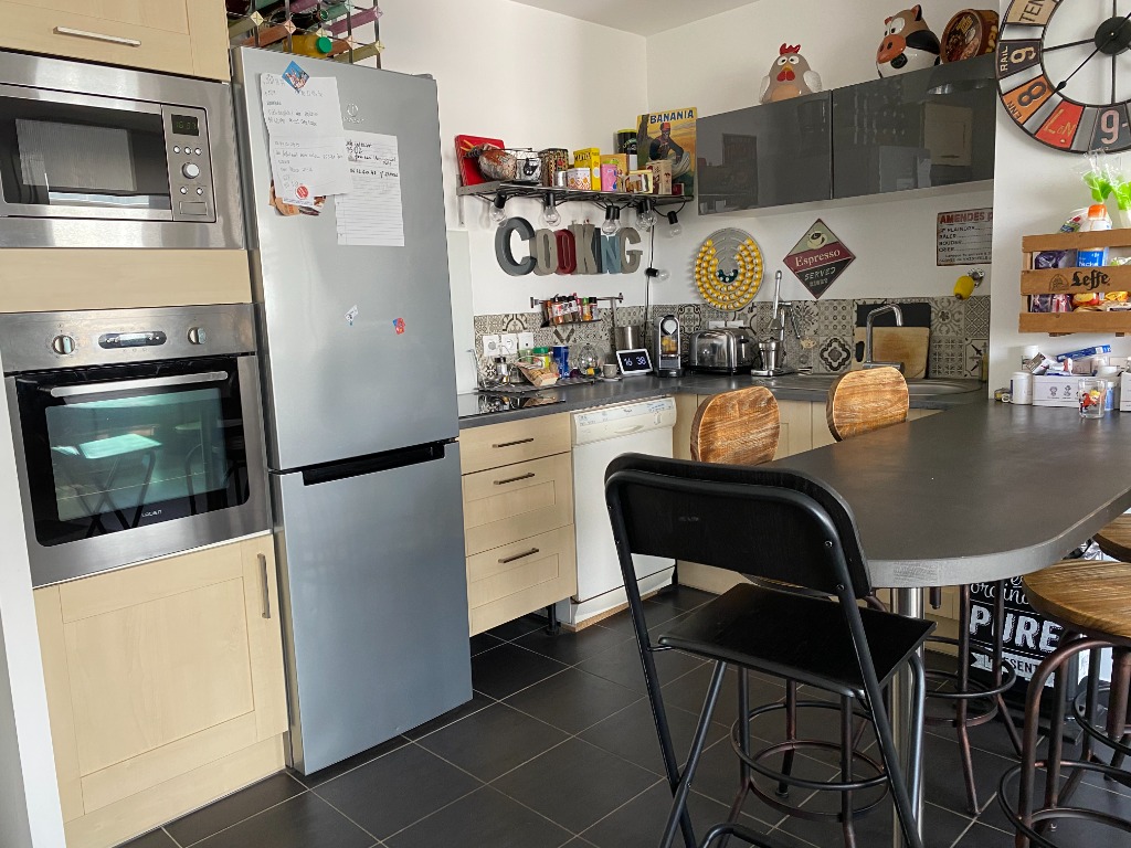 Type 4 76 m faible charge de copro Photo 1 - Brique Rouge Immobilier Type 4 76 m faible charge de copro Photo 1 - Brique Rouge Immobilier