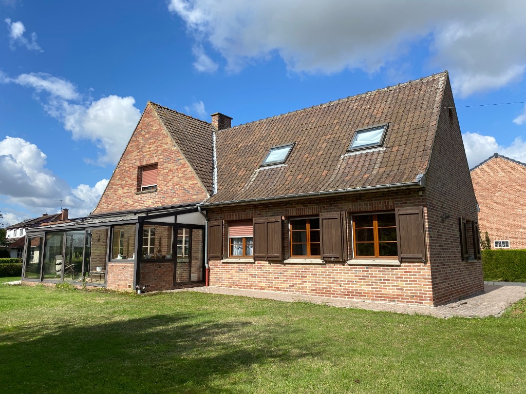 Magnifique villa individuelle 2405m Photo 1 - Brique Rouge Immobilier