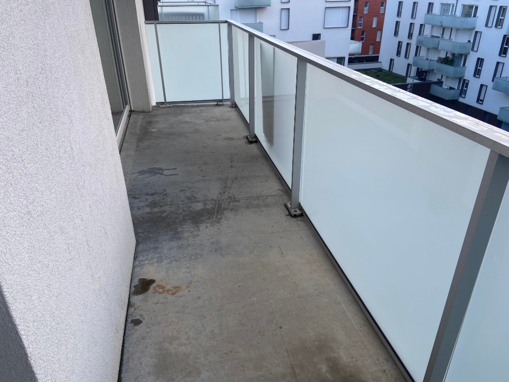 Capinghem appartement place de parking exterieur Photo 1 - Brique Rouge Immobilier Capinghem appartement place de parking exterieur Photo 1 - Brique Rouge Immobilier