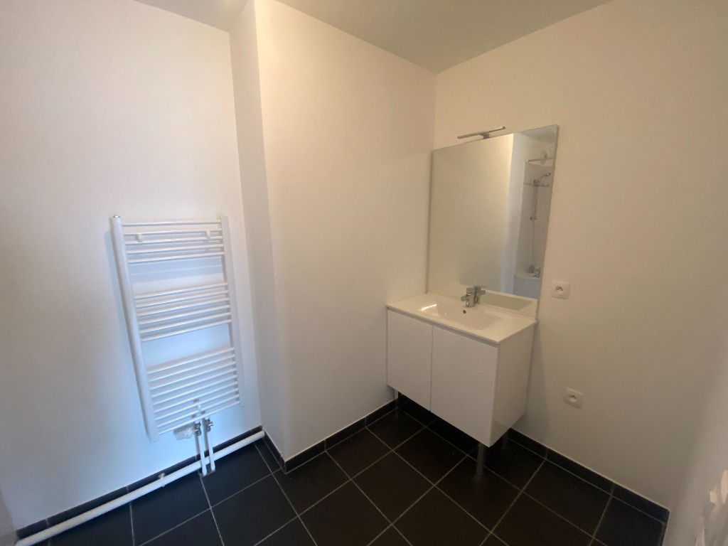 Capinghem appartement place de parking exterieur Photo 5 - Brique Rouge Immobilier Capinghem appartement place de parking exterieur Photo 5 - Brique Rouge Immobilier