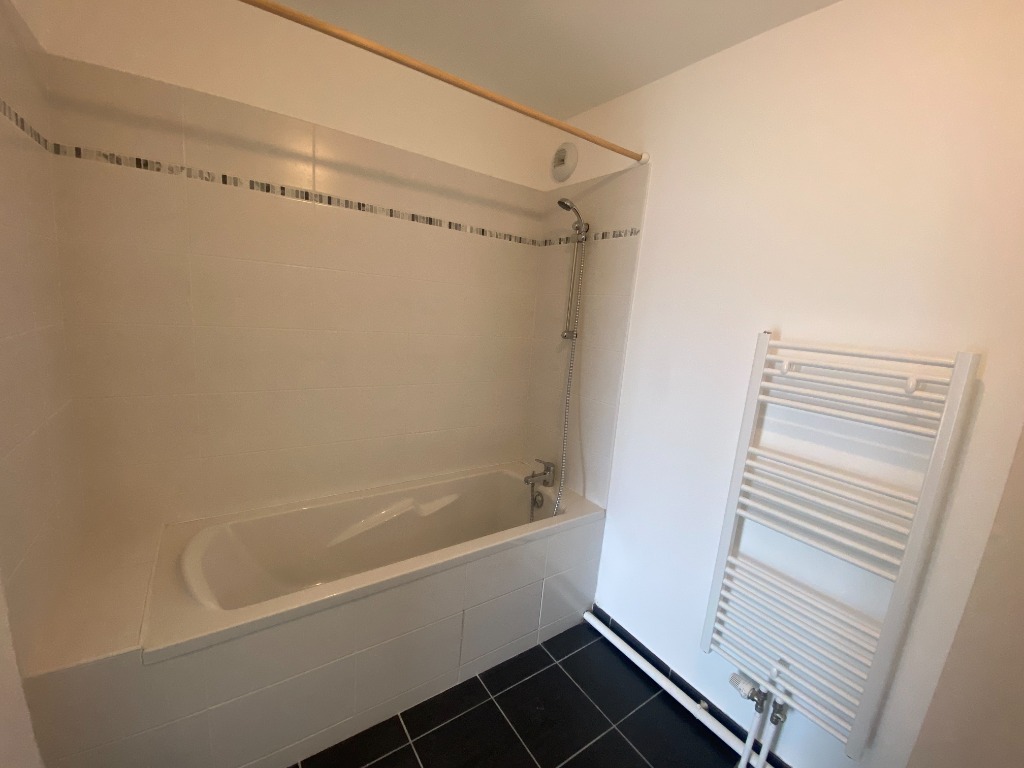 Capinghem appartement place de parking exterieur Photo 6 - Brique Rouge Immobilier Capinghem appartement place de parking exterieur Photo 6 - Brique Rouge Immobilier