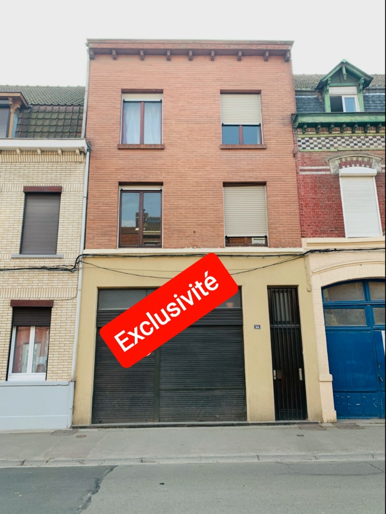 Lomme  2 mn d euratechnologie immeuble de 200m  Photo 1 - Brique Rouge Immobilier