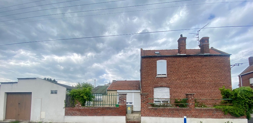 Maison individuelle 2 chambres grenier exterieur garage Photo 2 - Brique Rouge Immobilier Maison individuelle 2 chambres grenier exterieur garage Photo 2 - Brique Rouge Immobilier