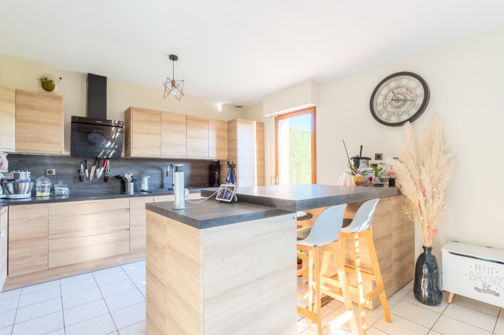 Maison individuelle 4 chambres allennes les marais Photo 2 - Brique Rouge Immobilier