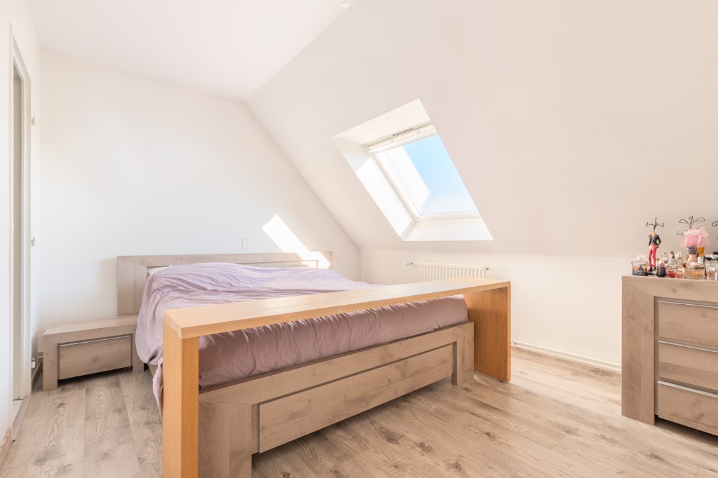 Maison individuelle 4 chambres allennes les marais Photo 4 - Brique Rouge Immobilier