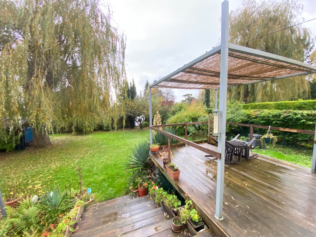 Semi plain pied individuel 3 chambres  garage carport jardin Photo 1 - Brique Rouge Immobilier