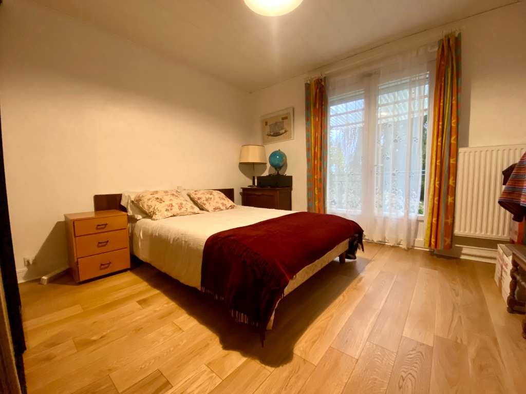 Semi plain pied individuel 3 chambres  garage carport jardin Photo 4 - Brique Rouge Immobilier