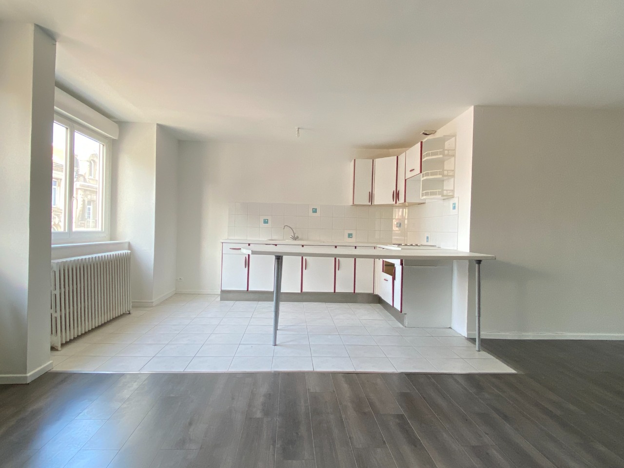 Beaux volumes proche toutes commodites  Photo 2 - Brique Rouge Immobilier