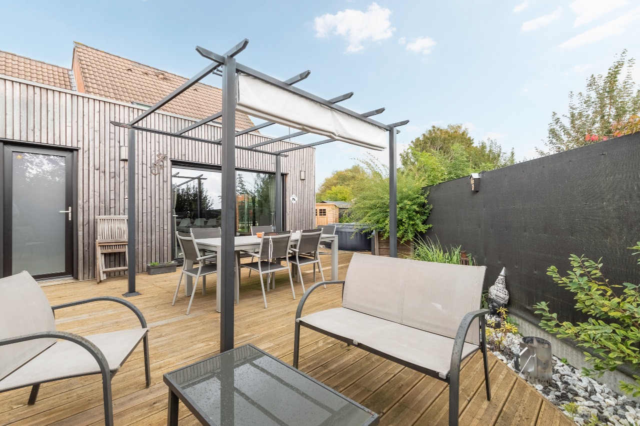 Rare    superbe maison semi individuelle Photo 1 - Brique Rouge Immobilier