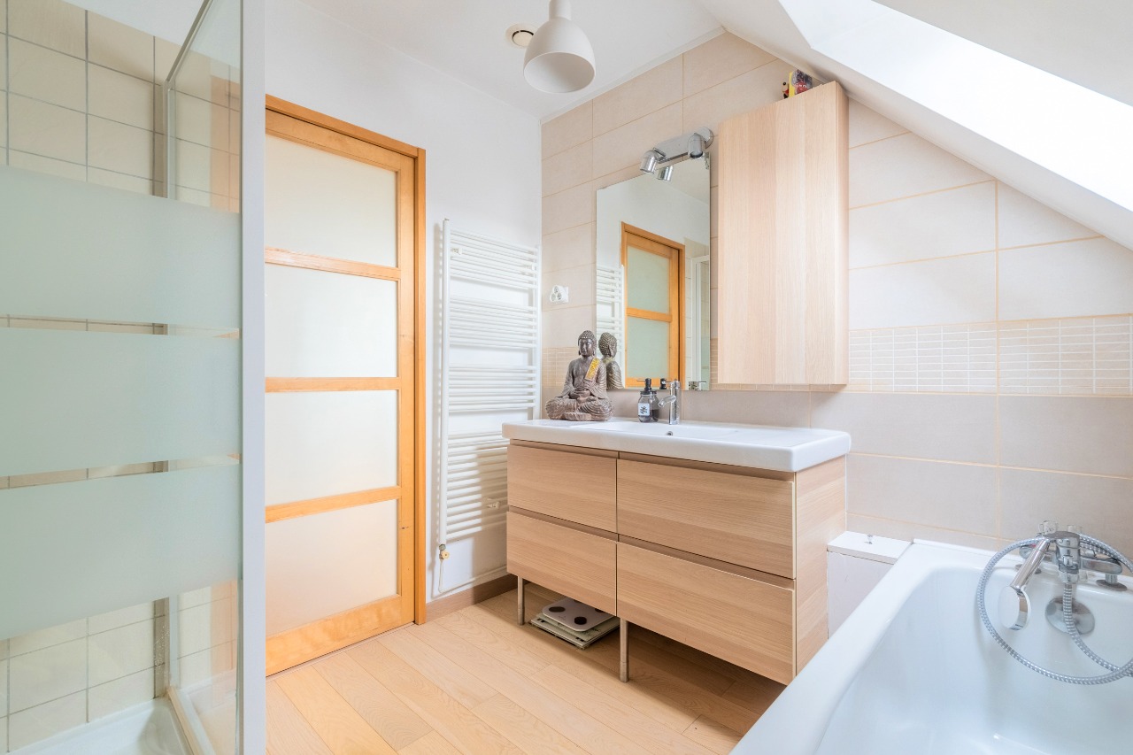 Rare    superbe maison semi individuelle Photo 5 - Brique Rouge Immobilier