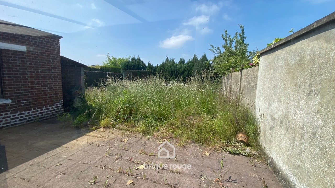 Beau potentiel pour cette maison a renover batie sur 429m Photo 2 - Brique Rouge Immobilier
