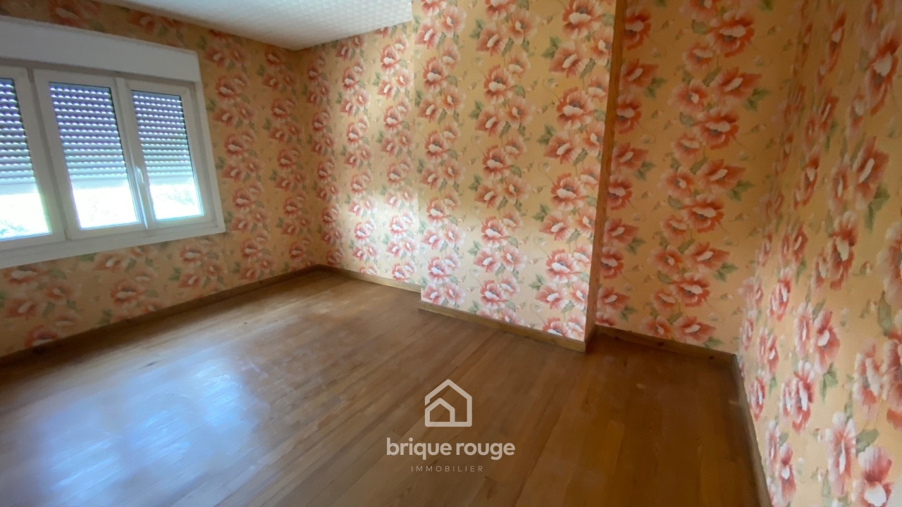 Beau potentiel pour cette maison a renover batie sur 429m Photo 5 - Brique Rouge Immobilier