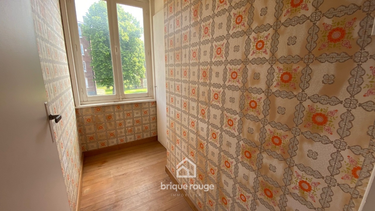 Beau potentiel pour cette maison a renover batie sur 429m Photo 7 - Brique Rouge Immobilier