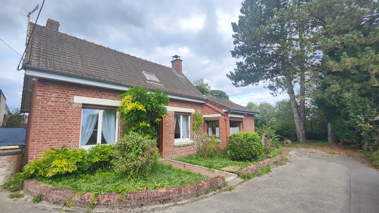 Semi plain pied individuel  renover sur 3200 m Photo 1 - Brique Rouge Immobilier