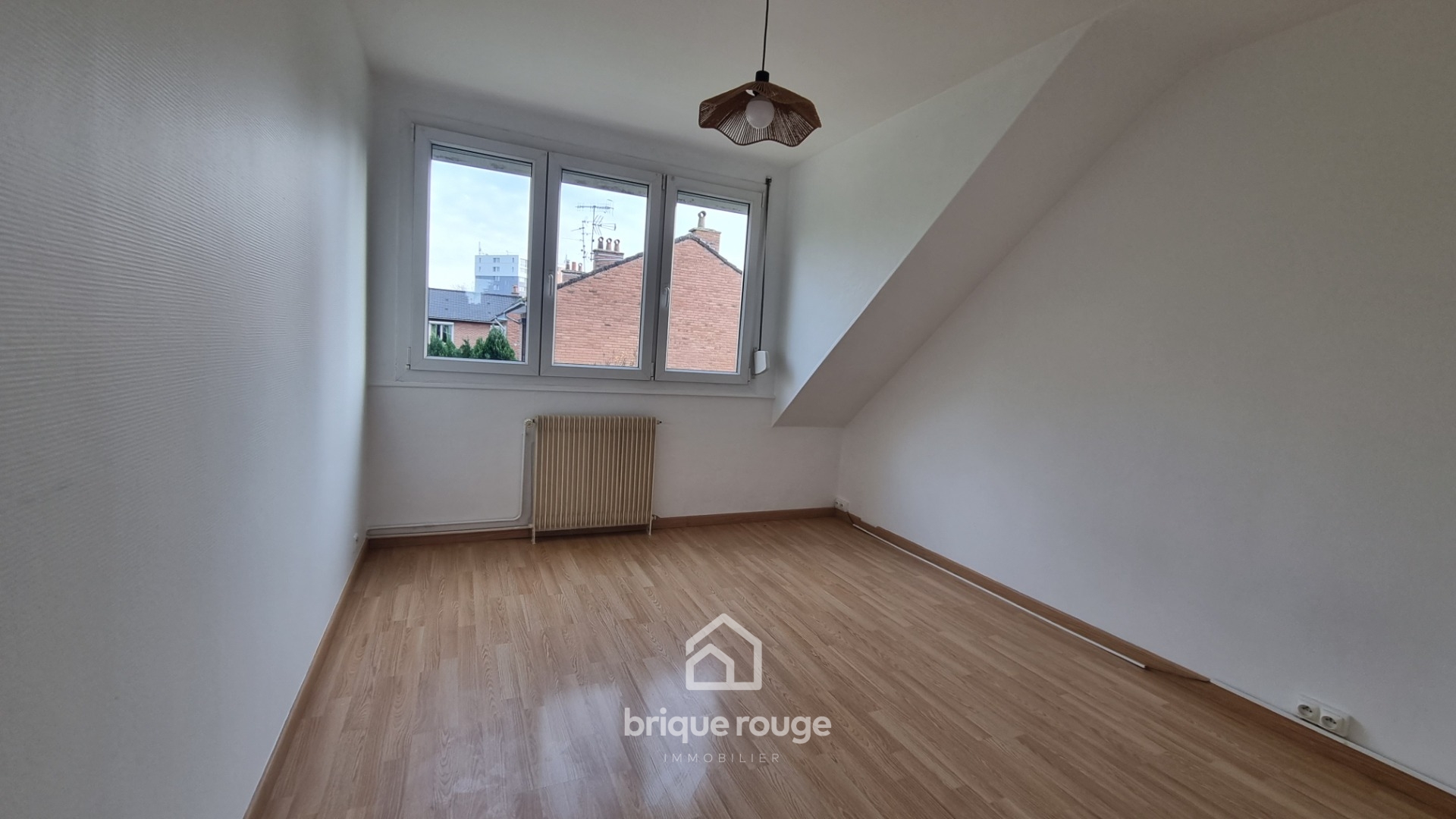 Maison 3 chambres jardin garage au calme Photo 9 - Brique Rouge Immobilier Maison 3 chambres jardin garage au calme Photo 9 - Brique Rouge Immobilier