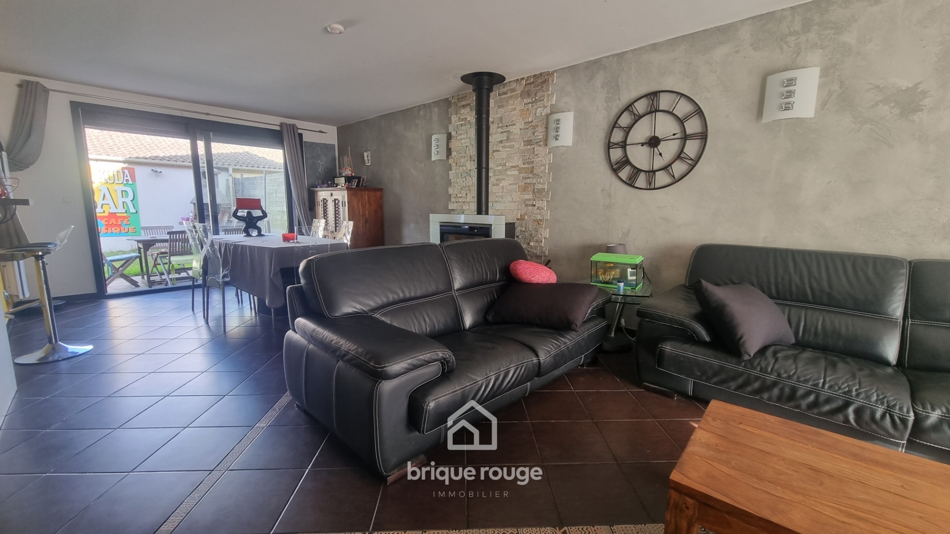 Village maison de 100m 4 chambres jardin garage Photo 1 - Brique Rouge Immobilier Village maison de 100m 4 chambres jardin garage Photo 1 - Brique Rouge Immobilier