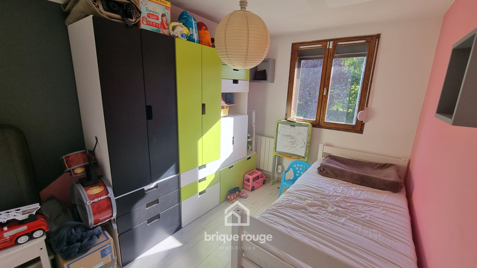 Village maison de 100m 4 chambres jardin garage Photo 10 - Brique Rouge Immobilier Village maison de 100m 4 chambres jardin garage Photo 10 - Brique Rouge Immobilier