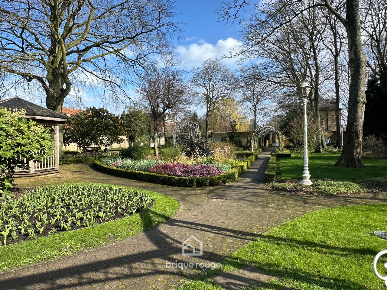 Semi plain pied sur 1200m edifie sur les remparts Photo 3 - Brique Rouge Immobilier