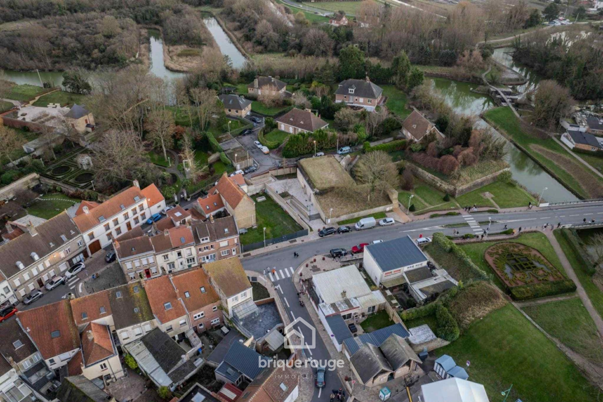 Semi plain pied sur 1200m edifie sur les remparts Photo 4 - Brique Rouge Immobilier