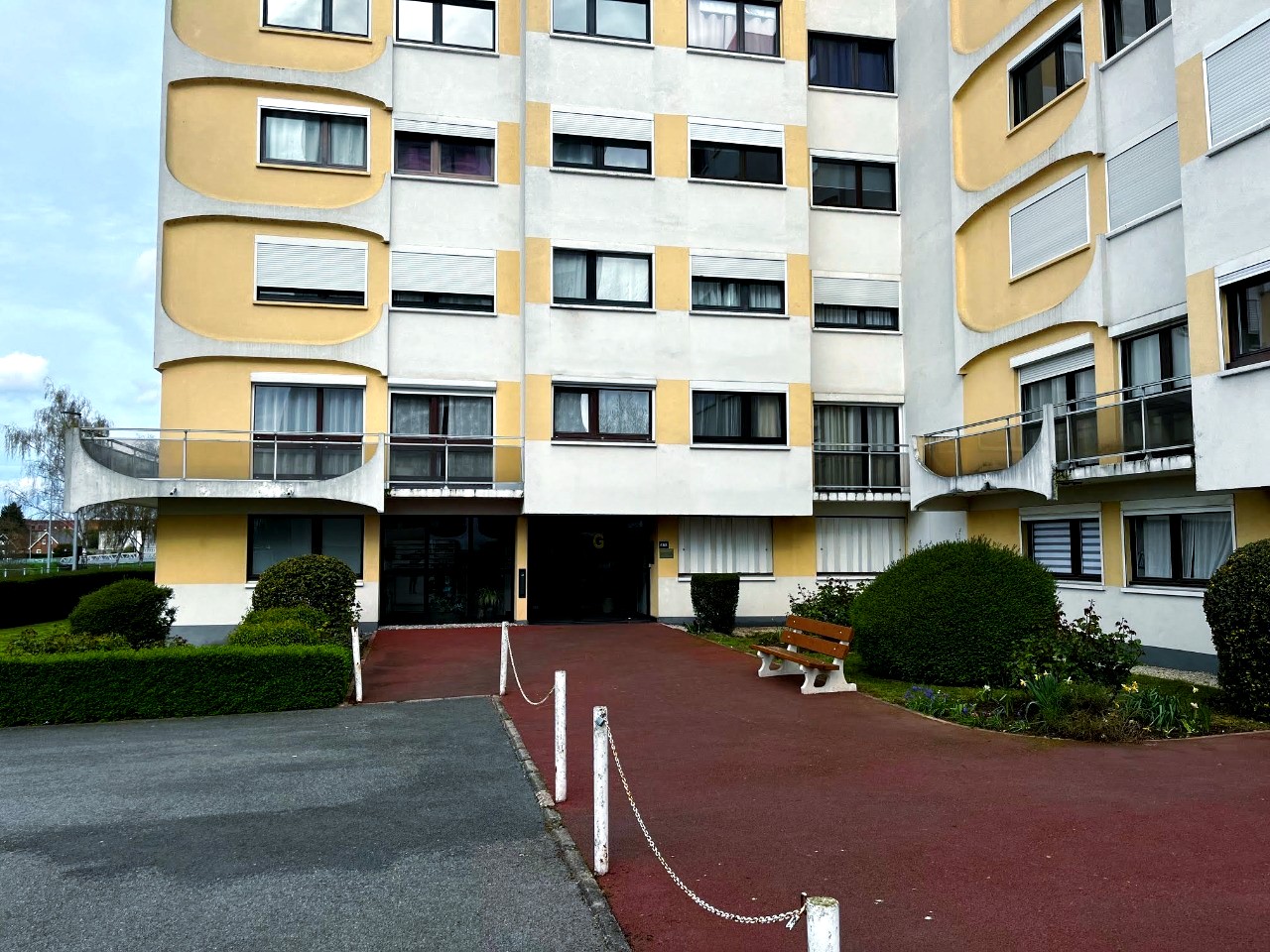 Appartement t4 balcon garage dans residence  de standing Photo 1 - Brique Rouge Immobilier