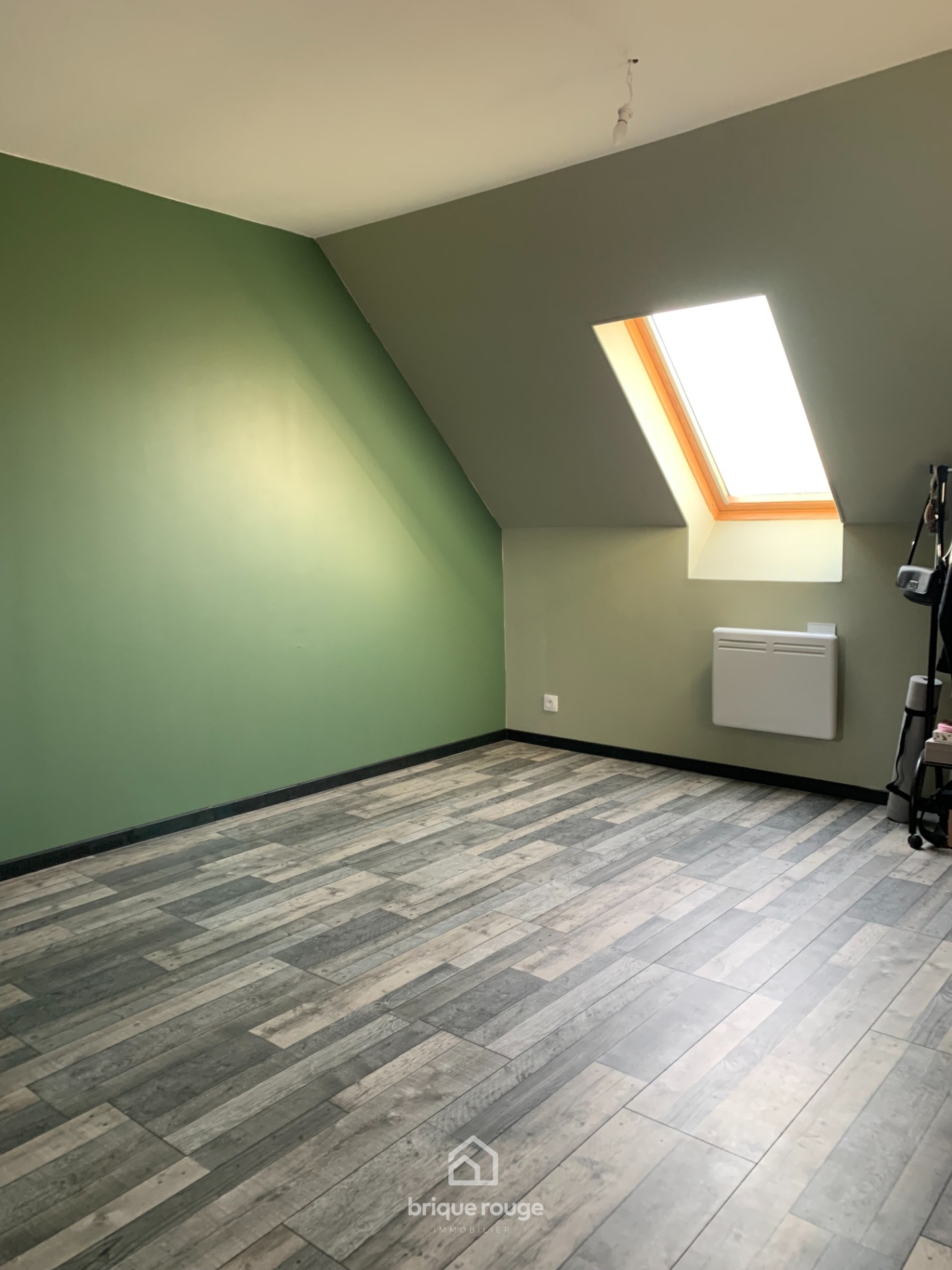 Maison individuelle semi plain pied 5 chambres Photo 2 - Brique Rouge Immobilier Maison individuelle semi plain pied 5 chambres Photo 2 - Brique Rouge Immobilier