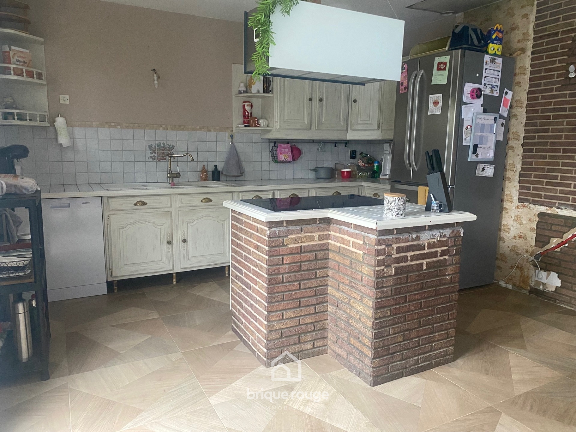 Maison individuelle semi plain pied 5 chambres Photo 4 - Brique Rouge Immobilier Maison individuelle semi plain pied 5 chambres Photo 4 - Brique Rouge Immobilier