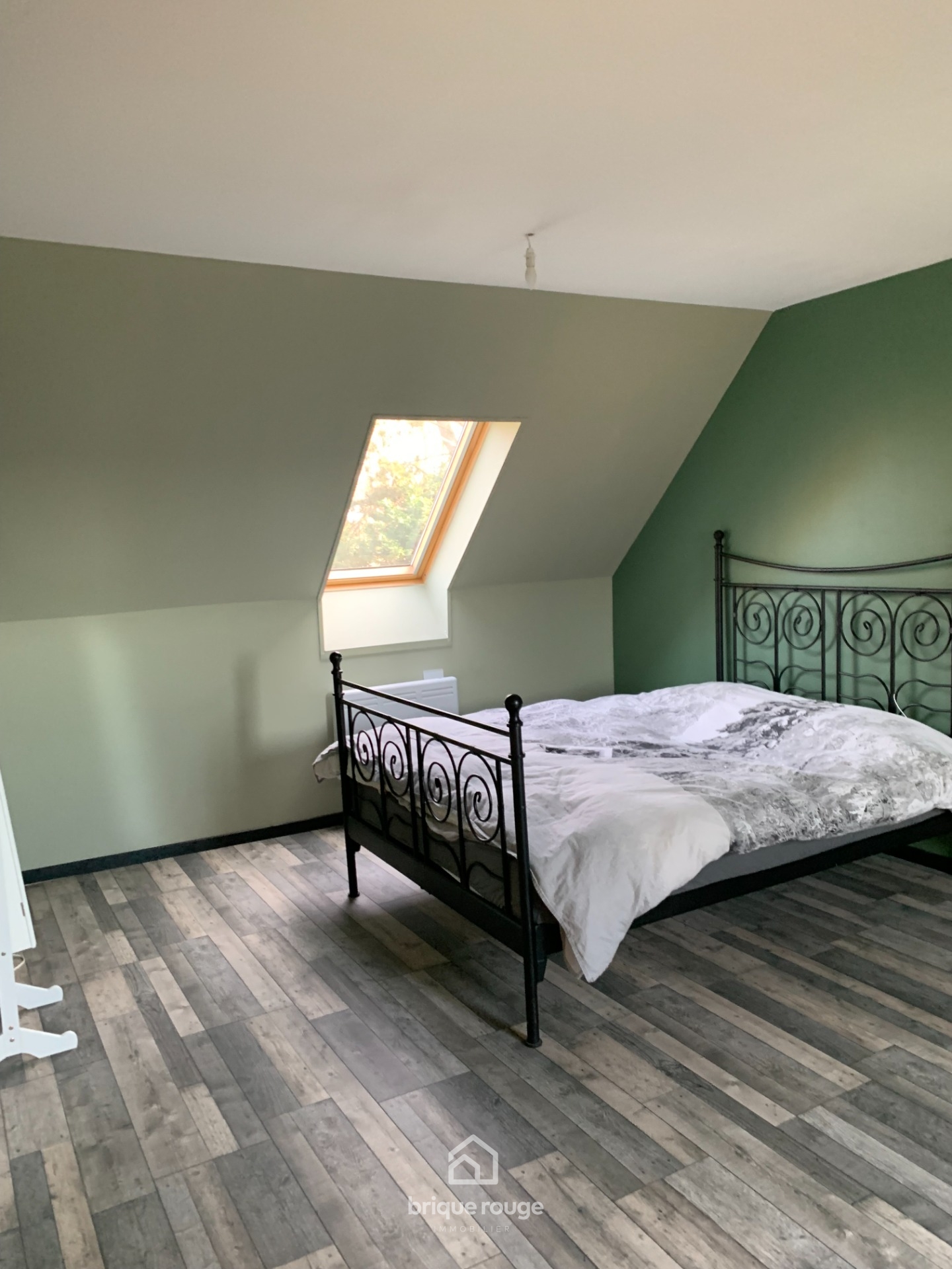 Maison individuelle semi plain pied 5 chambres Photo 4 - Brique Rouge Immobilier Maison individuelle semi plain pied 5 chambres Photo 4 - Brique Rouge Immobilier