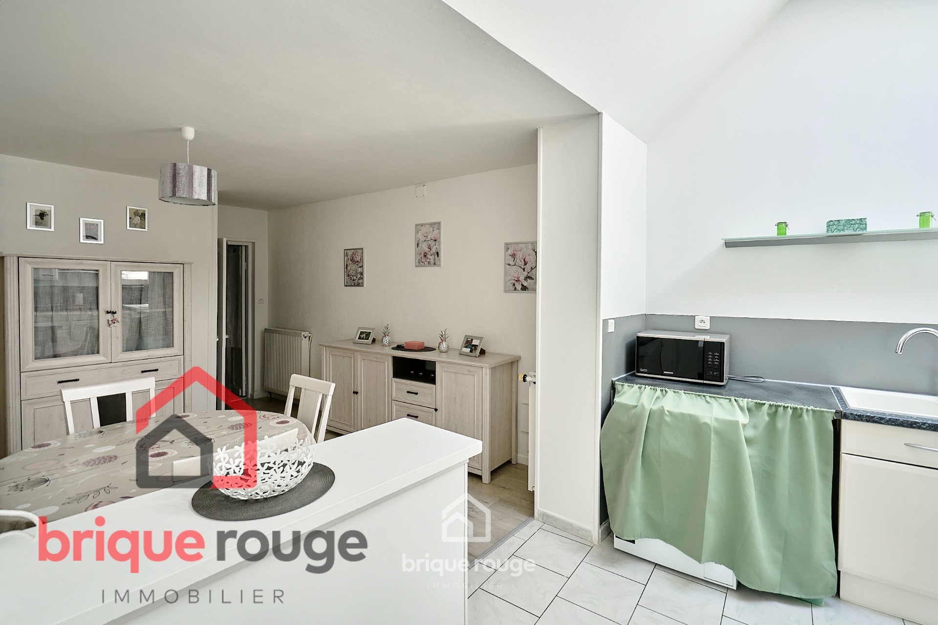 Charmante maison de ville 2 chambres Photo 3 - Brique Rouge Immobilier Charmante maison de ville 2 chambres Photo 3 - Brique Rouge Immobilier