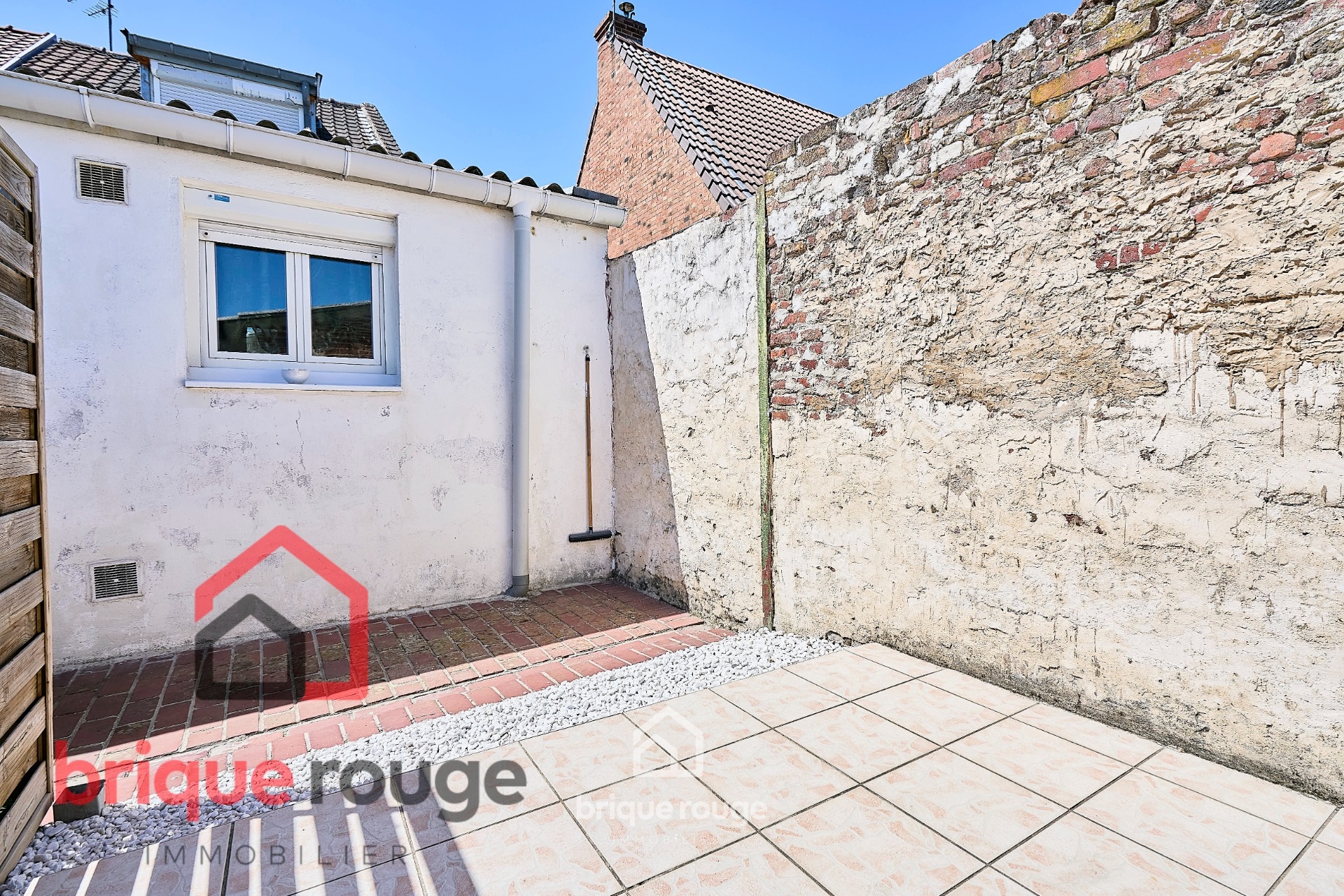 Charmante maison de ville 2 chambres Photo 9 - Brique Rouge Immobilier Charmante maison de ville 2 chambres Photo 9 - Brique Rouge Immobilier