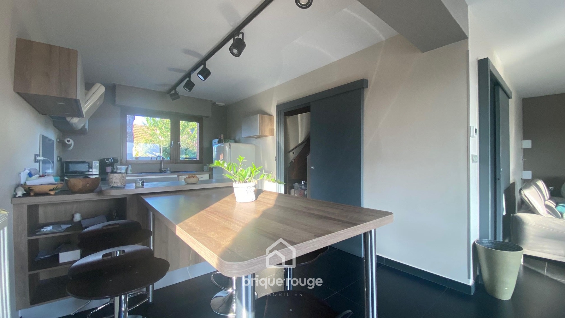 Maison individuelle recente semi plain pied Photo 3 - Brique Rouge Immobilier