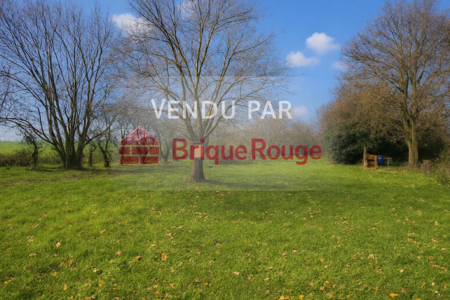 Terrain moncheaux viabilise d environ 762m vue champs Photo 1 - Brique Rouge Immobilier