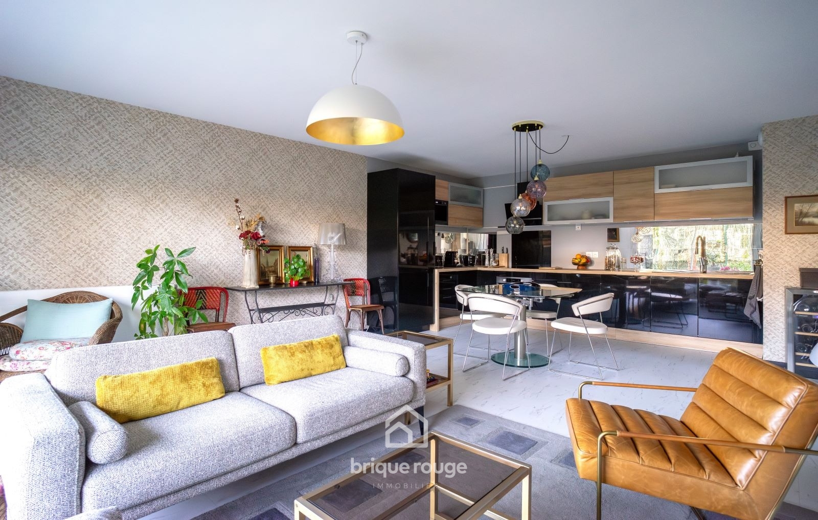 Appartement t3 coup de coeur avec jardin et 2 parkings Photo 2 - Brique Rouge Immobilier