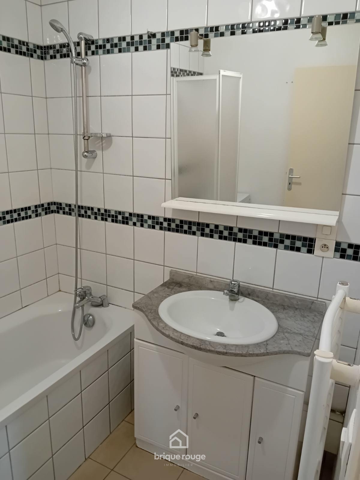 Immeuble 126m avec 4 appartements Photo 5 - Brique Rouge Immobilier Immeuble 126m avec 4 appartements Photo 5 - Brique Rouge Immobilier