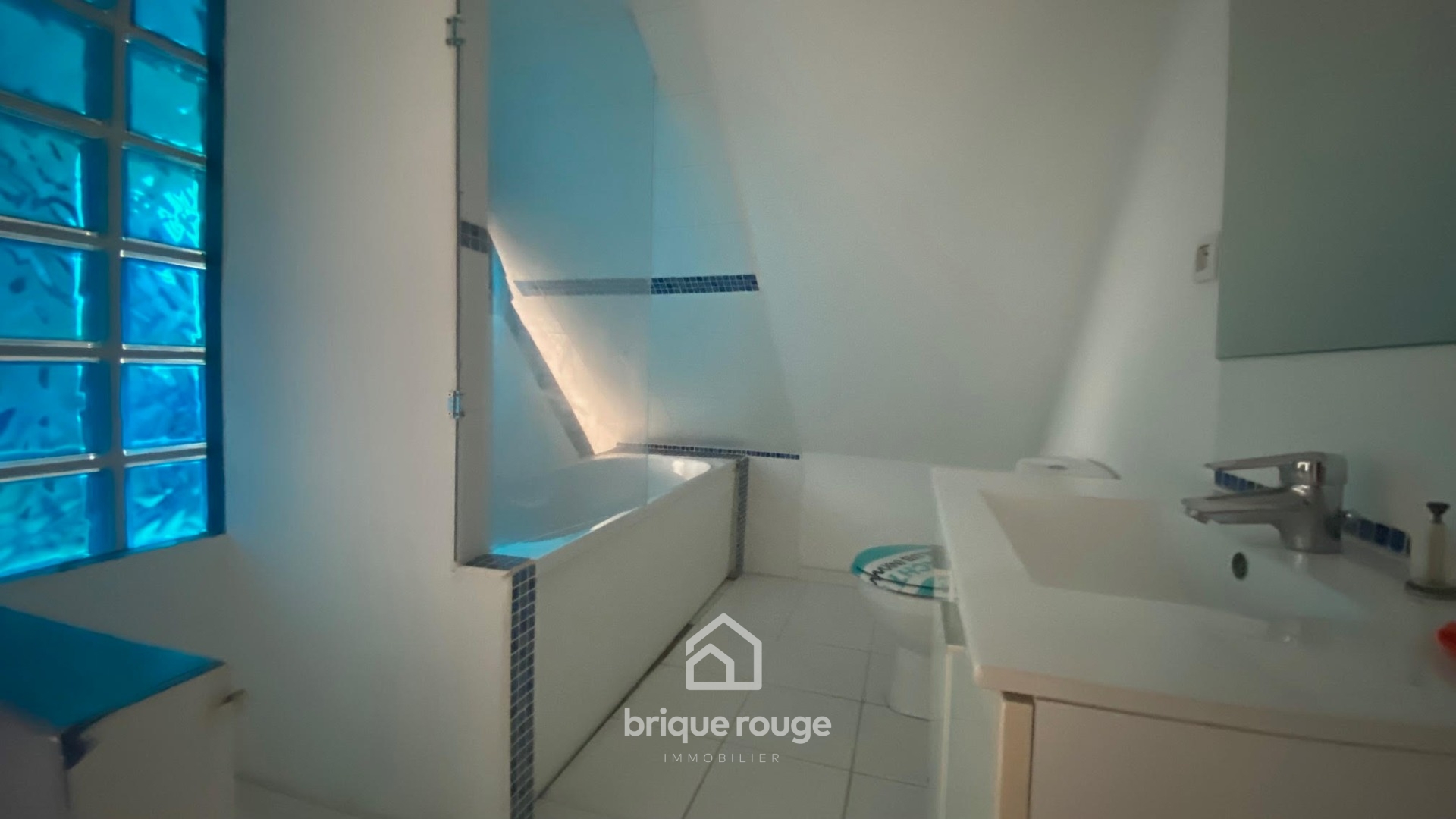 En exclusivite maison renovee 3 chambres jardin Photo 7 - Brique Rouge Immobilier En exclusivite maison renovee 3 chambres jardin Photo 7 - Brique Rouge Immobilier