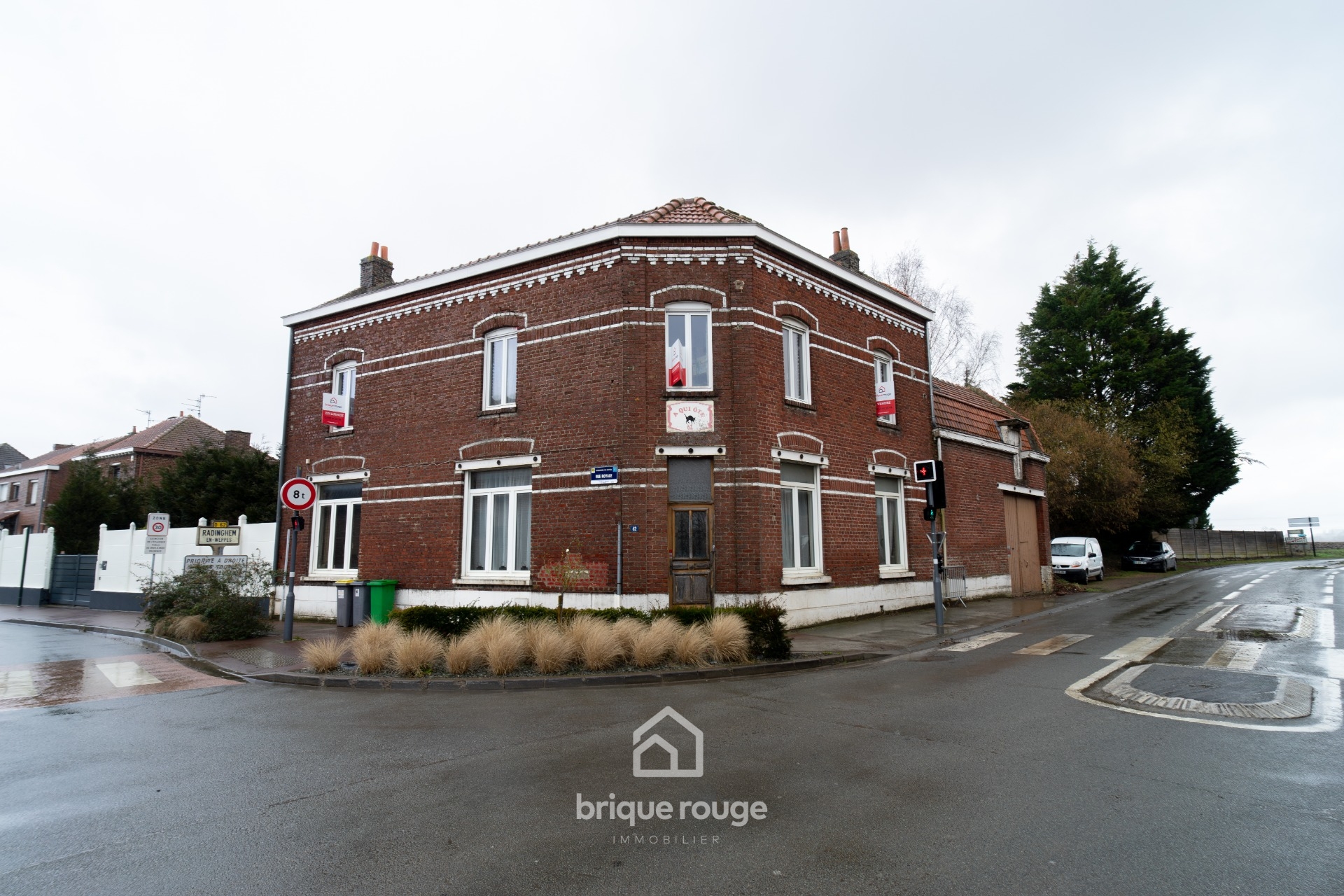 Corps de ferme au carre au gros potentiel  Photo 1 - Brique Rouge Immobilier