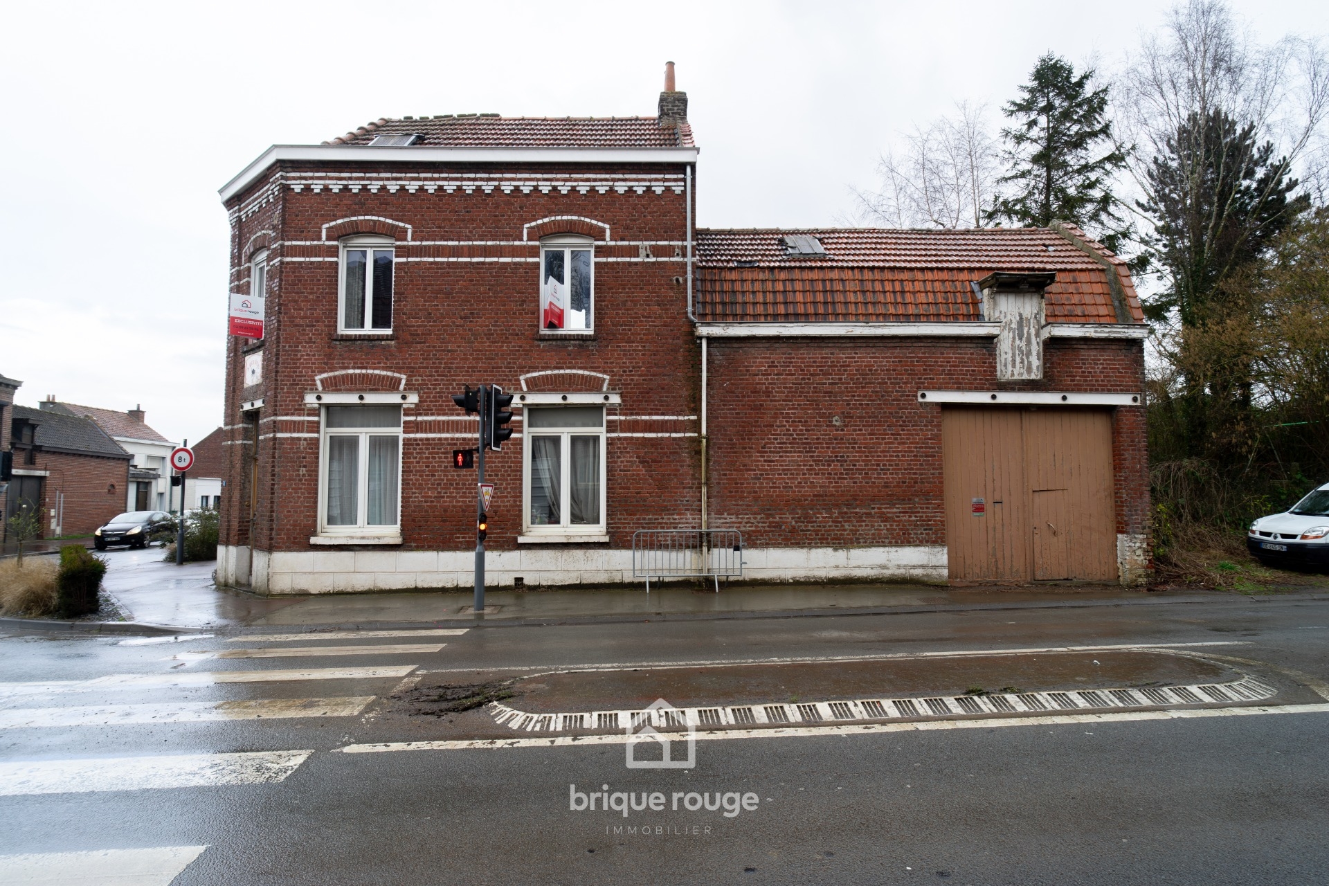 Corps de ferme au carre au gros potentiel Photo 1 - Brique Rouge Immobilier Corps de ferme au carre au gros potentiel Photo 1 - Brique Rouge Immobilier
