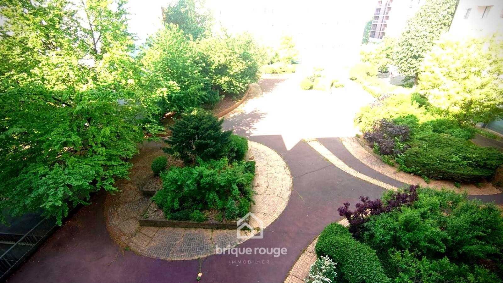 Lumineux t2 balcon ensoleille proche vieux lille Photo 3 - Brique Rouge Immobilier Lumineux t2 balcon ensoleille proche vieux lille Photo 3 - Brique Rouge Immobilier