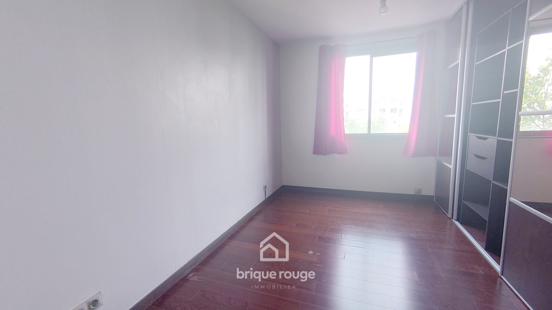 Lumineux t2 avec balcon sur le secteur de la madeleine Photo 6 - Brique Rouge Immobilier Lumineux t2 avec balcon sur le secteur de la madeleine Photo 6 - Brique Rouge Immobilier