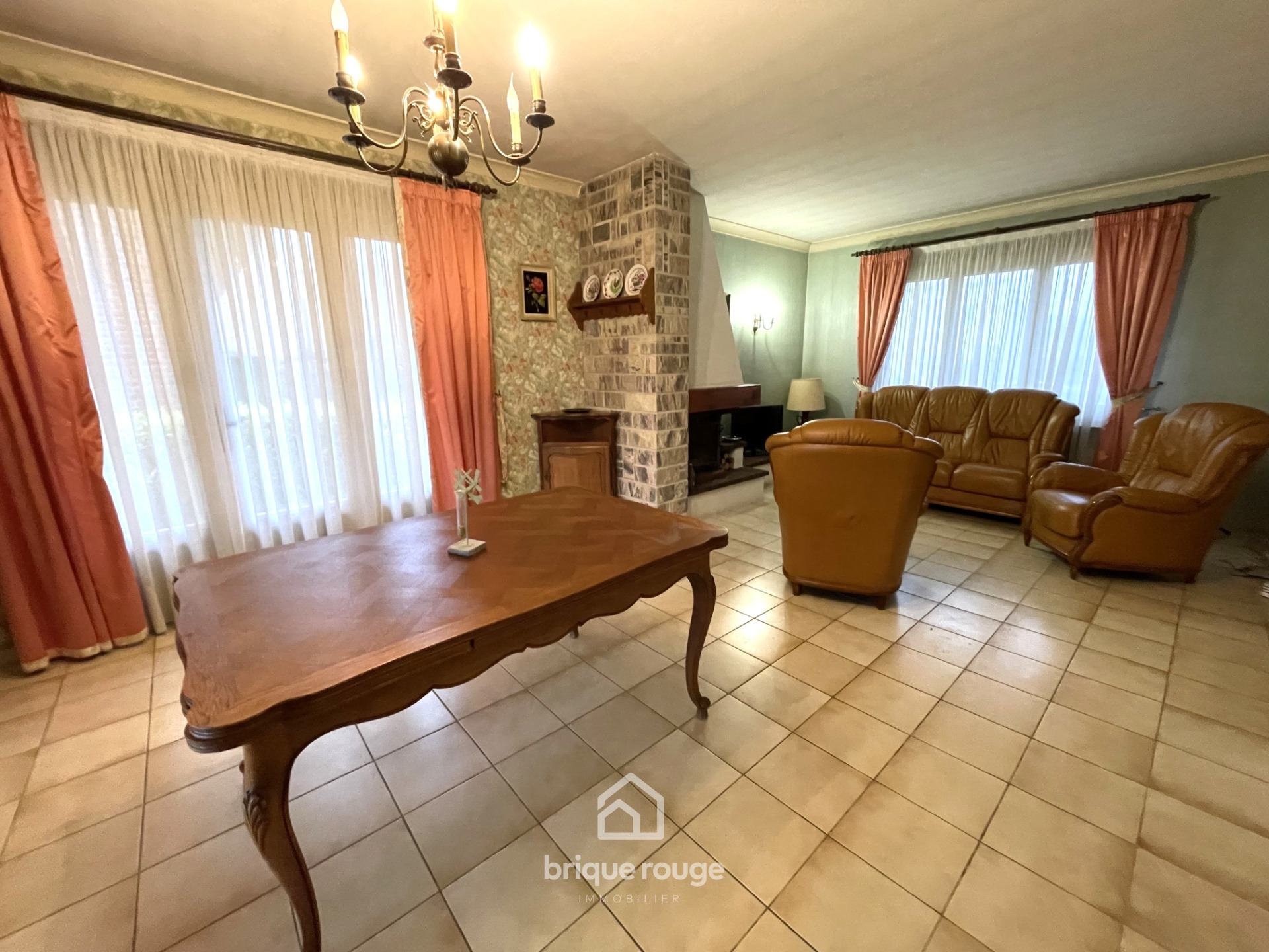 Maison semi plain pied 4 chambres et sous sol Photo 3 - Brique Rouge Immobilier