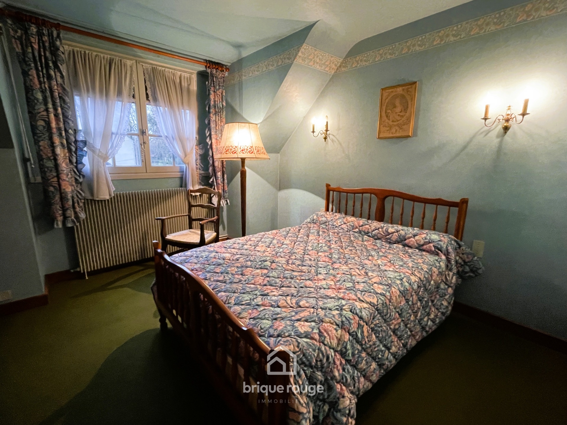 Maison semi plain pied 4 chambres et sous sol Photo 8 - Brique Rouge Immobilier