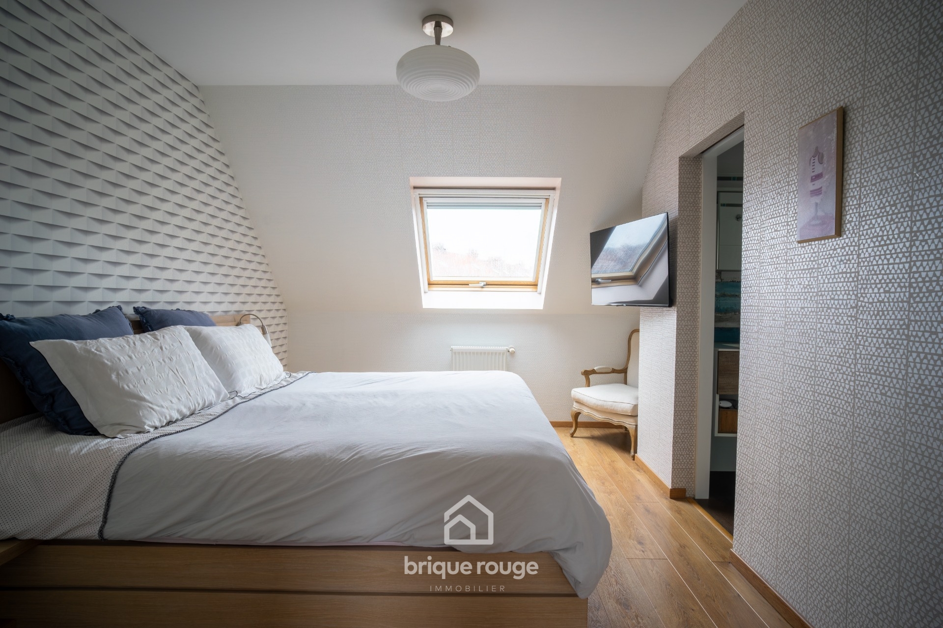 Coup de coeur pour cette magnifique maison 4 chambres Photo 8 - Brique Rouge Immobilier Coup de coeur pour cette magnifique maison 4 chambres Photo 8 - Brique Rouge Immobilier