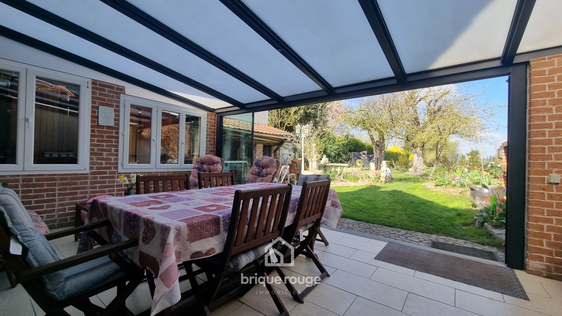 Maison semi plain pied de 175m sur 1 000m Photo 4 - Brique Rouge Immobilier