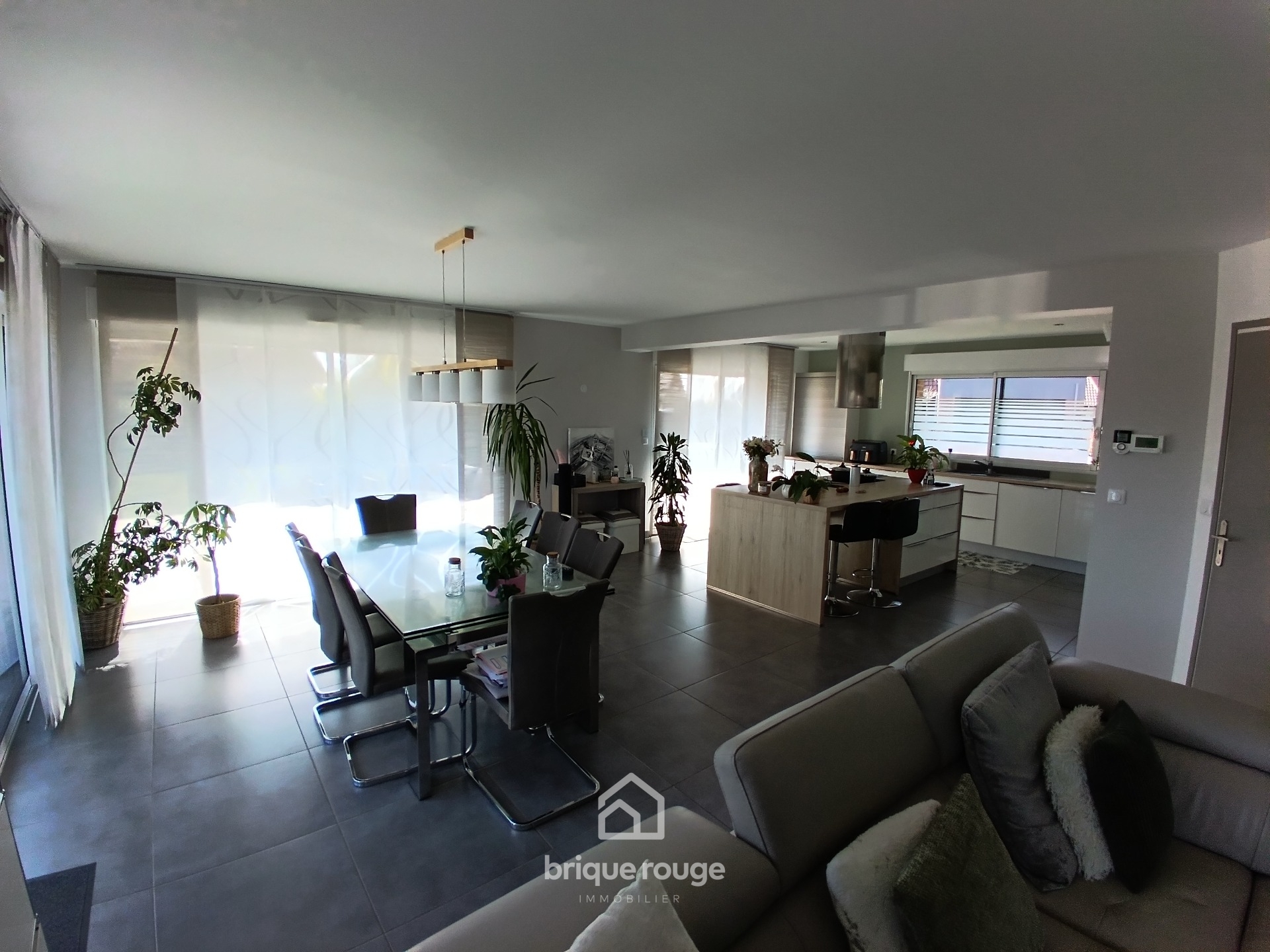 Magnifique villa semi plein pied de 205m2 Photo 2 - Brique Rouge Immobilier Magnifique villa semi plein pied de 205m2 Photo 2 - Brique Rouge Immobilier