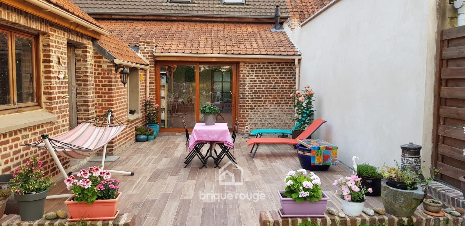 En exclusivite maison renovee 3 chambres jardin parking Photo 1 - Brique Rouge Immobilier