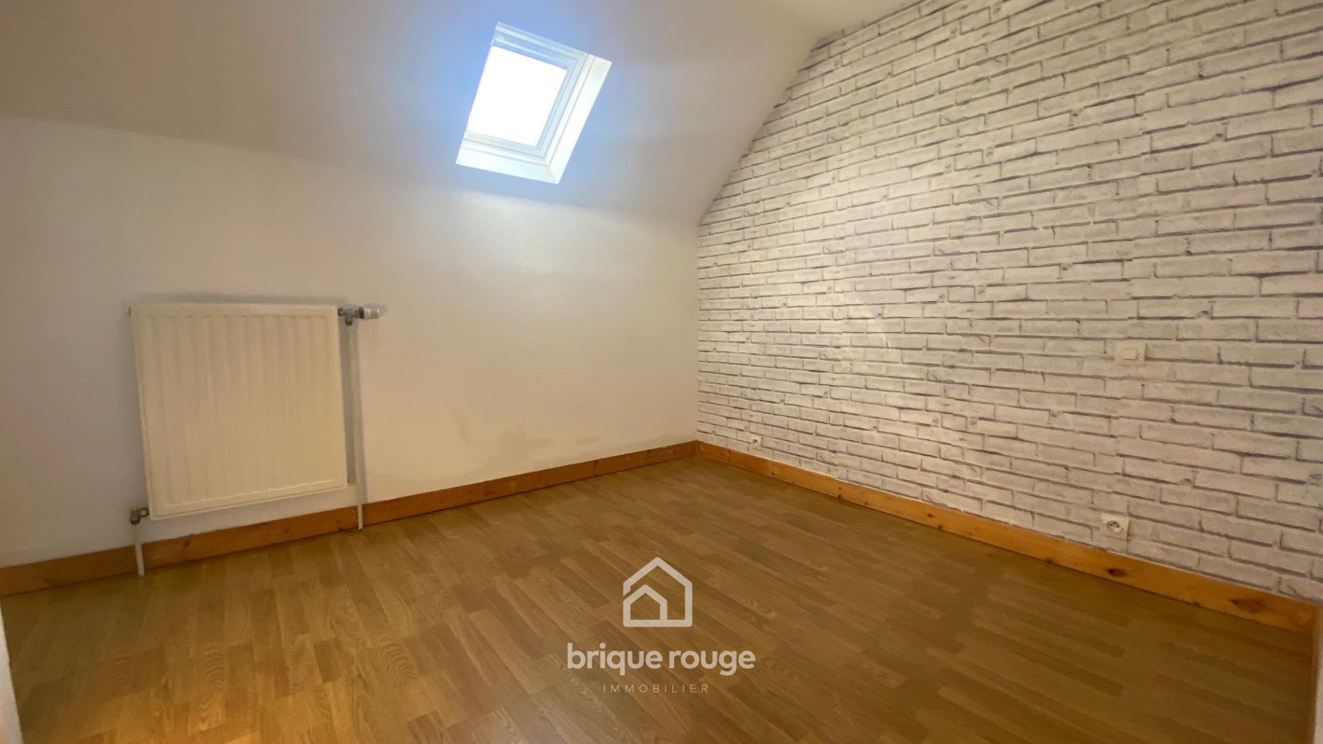 En exclusivite maison renovee 3 chambres jardin parking Photo 7 - Brique Rouge Immobilier