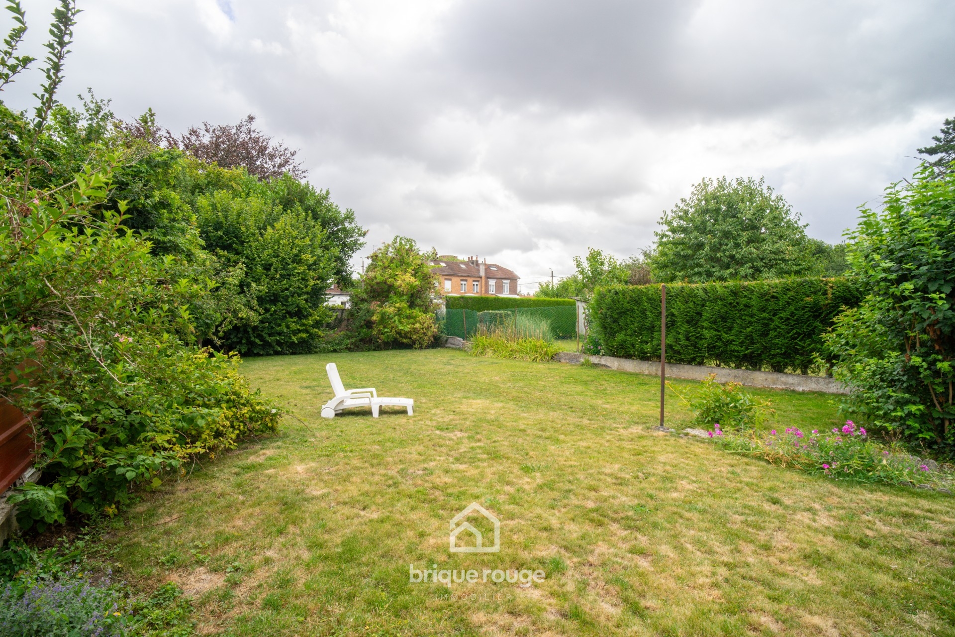 2 minutes pied du chr calme absolu Photo 9 - Brique Rouge Immobilier 2 minutes pied du chr calme absolu Photo 9 - Brique Rouge Immobilier