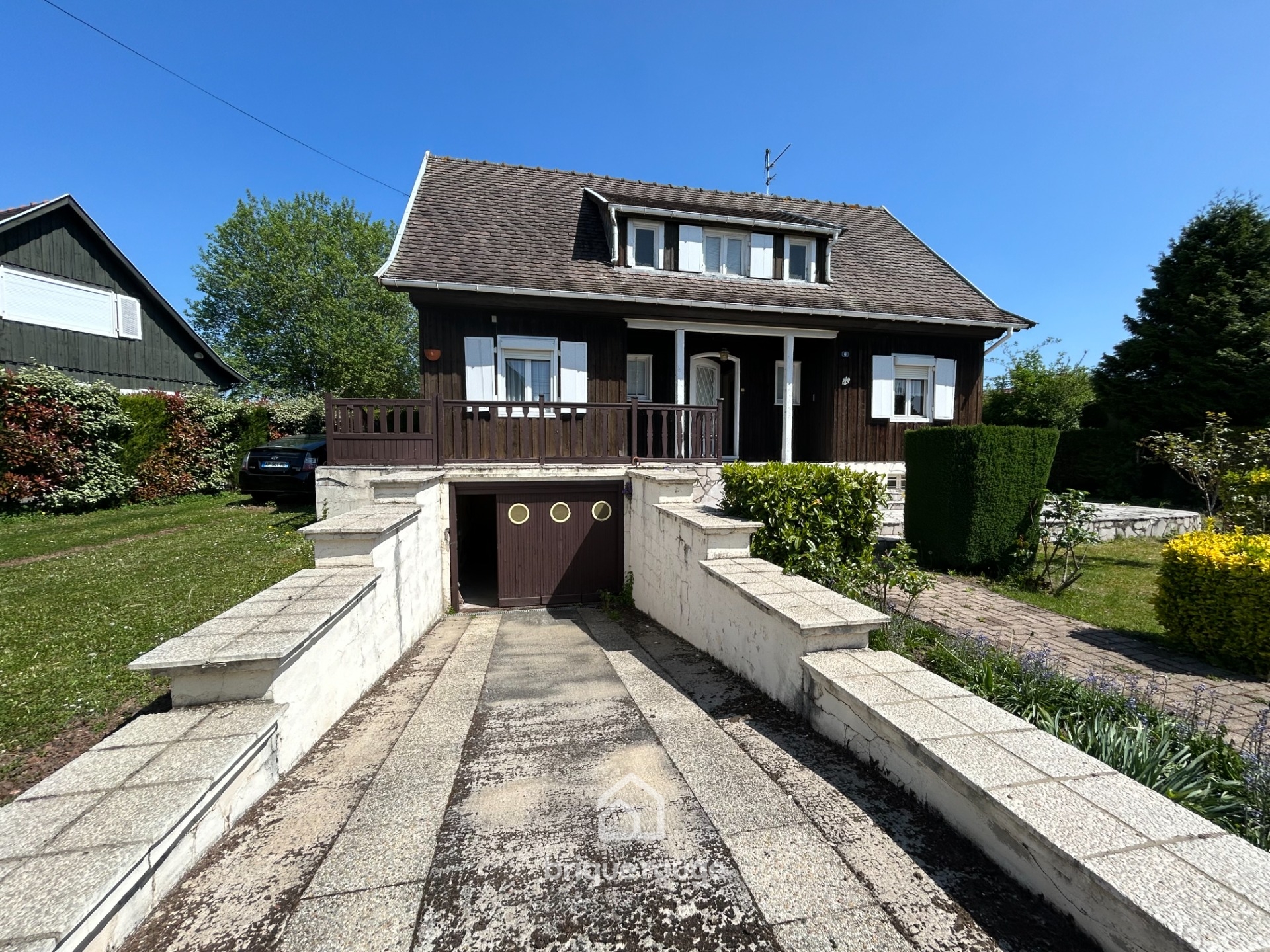 Maison individuel type chalet Photo 1 - Brique Rouge Immobilier Maison individuel type chalet Photo 1 - Brique Rouge Immobilier